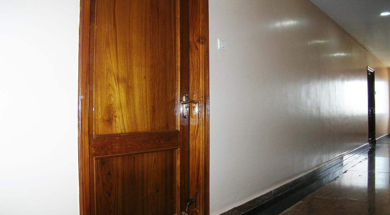 Athidhi Residency Ξενοδοχείο Τιρουπάτι Εξωτερικό φωτογραφία
